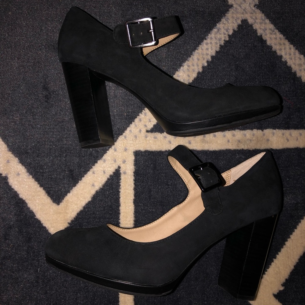 VGUC Me Too Black Suede Maryjane Shoes Sz 9.5